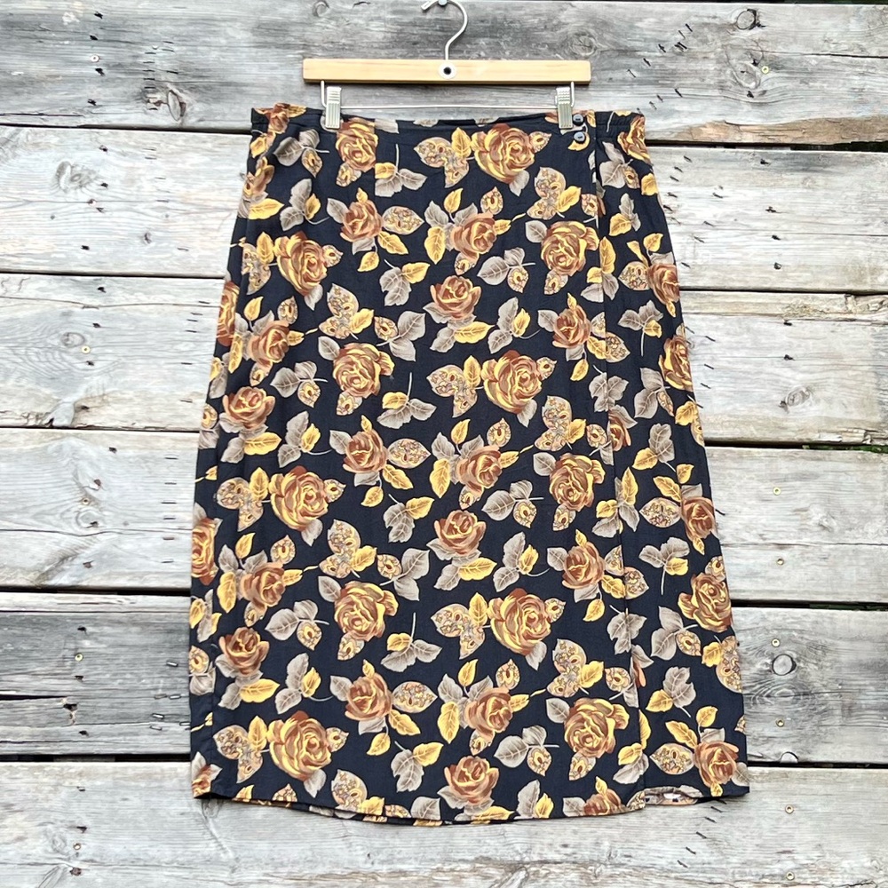 Sag Harbor Woman Vintage Navy Rose Rayon Wrap Skirt Women’s Size 2X